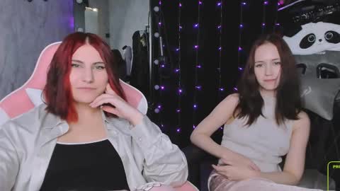 Snapshot of you_lika chatting on 2, 11, 2025 Lika online show from 2, 11, 2025