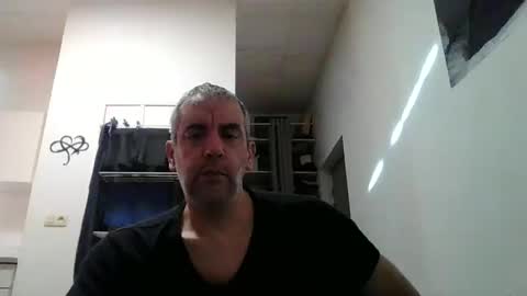 Snapshot of youdeservit chatting on 4, 2, 2025 CrayZio online show from 4, 2, 2025
