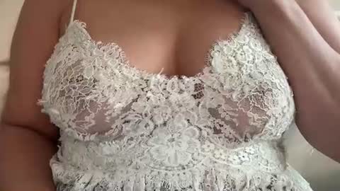 Snapshot of youownmee chatting on 4, 7, 2026 Bellas Breasts online show from 4, 7, 2026