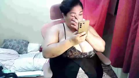 Snapshot of your_big_boobs chatting on 22, 9, 2025 your_big_boobs online show from 22, 9, 2025