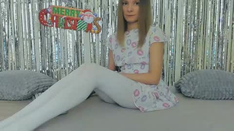 Snapshot of your_caramelka chatting on 24, 12, 2024 Lily online show from 24, 12, 2024