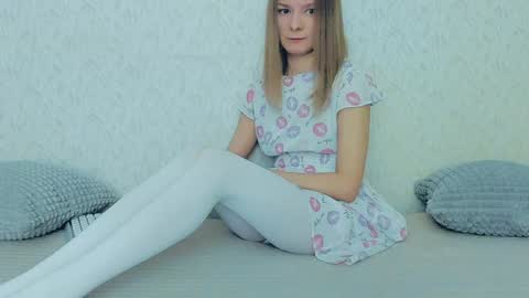 Snapshot of your_caramelka chatting on 7, 1, 2025 Lily online show from 7, 1, 2025