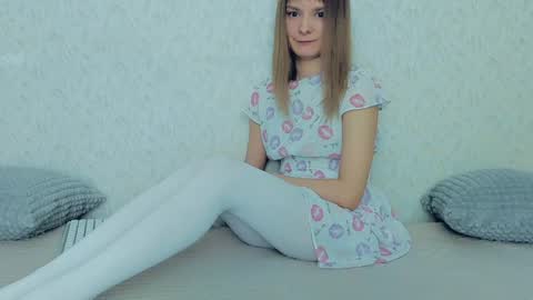 Snapshot of your_caramelka chatting on 11, 1, 2025 Lily online show from 11, 1, 2025