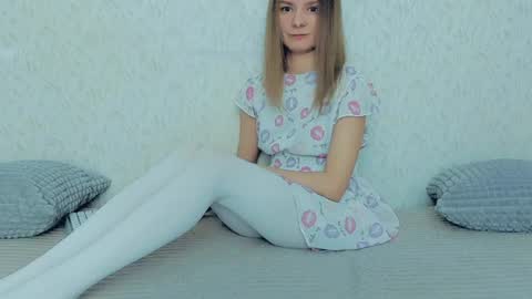 Snapshot of your_caramelka chatting on 17, 1, 2025 Lily online show from 17, 1, 2025