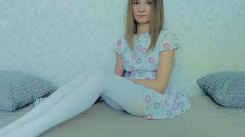 Snapshot of your_caramelka chatting on 20, 1, 2025 Lily online show from 20, 1, 2025