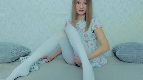 Snapshot of your_caramelka chatting on 22, 1, 2025 Lily online show from 22, 1, 2025