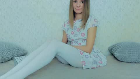 Snapshot of your_caramelka chatting on 22, 1, 2025 Lily online show from 22, 1, 2025