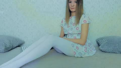 Snapshot of your_caramelka chatting on 3, 2, 2025 Lily online show from 3, 2, 2025