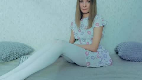 Snapshot of your_caramelka chatting on 10, 2, 2025 Lily online show from 10, 2, 2025