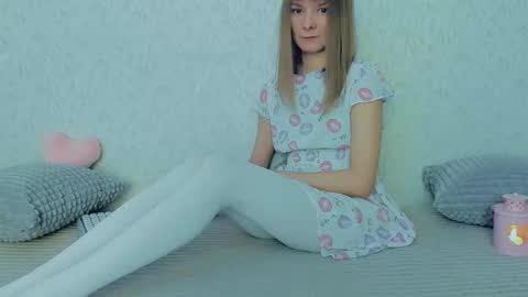 Snapshot of your_caramelka chatting on 16, 2, 2025 Lily online show from 16, 2, 2025