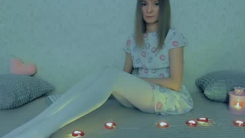 Snapshot of your_caramelka chatting on 17, 2, 2025 Lily online show from 17, 2, 2025