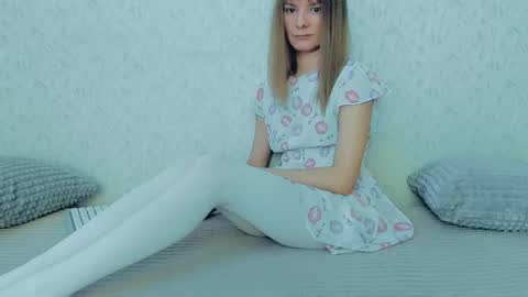 Snapshot of your_caramelka chatting on 26, 2, 2025 Lily online show from 26, 2, 2025