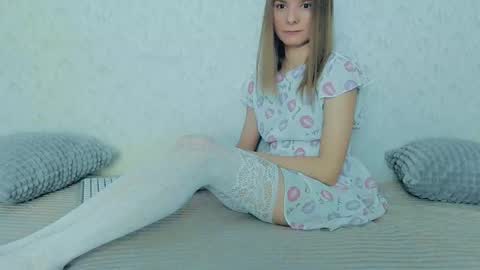 Snapshot of your_caramelka chatting on 26, 2, 2025 Lily online show from 26, 2, 2025