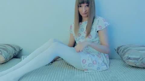 Snapshot of your_caramelka chatting on 9, 9, 2025 Lily online show from 9, 9, 2025