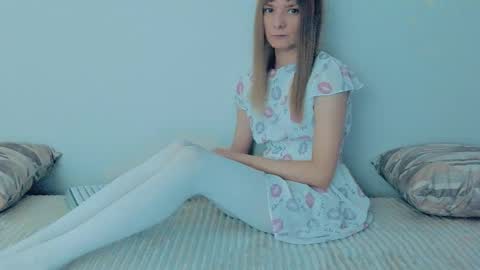 Snapshot of your_caramelka chatting on 14, 9, 2025 Lily online show from 14, 9, 2025