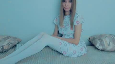 Snapshot of your_caramelka chatting on 3, 11, 2025 Lily online show from 3, 11, 2025