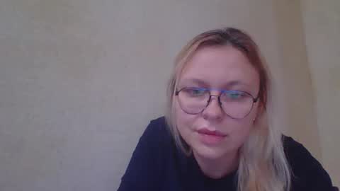 Snapshot of your_catx chatting on 18, 12, 2025 your_catx online show from 18, 12, 2025