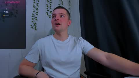 Snapshot of your_claddagh chatting on 30, 11, 2025 your_claddagh online show from 30, 11, 2025