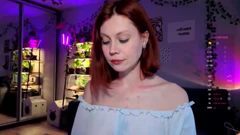 Snapshot of your_corvus chatting on 5, 12, 2025 your_corvus online show from 5, 12, 2025