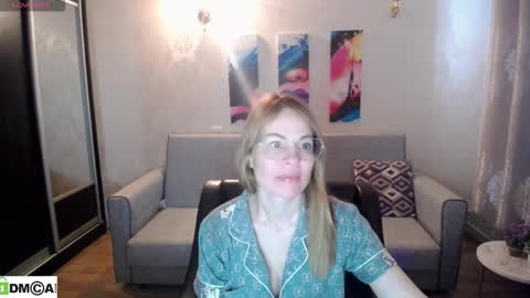 Snapshot of your_crush_12 chatting on 29, 10, 2025 your_crush_12 online show from 29, 10, 2025