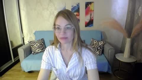 Snapshot of your_crush_12 chatting on 21, 11, 2025 your_crush_12 online show from 21, 11, 2025