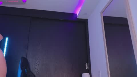 Snapshot of your_dream1217 chatting on 19, 10, 2025 Valery online show from 19, 10, 2025