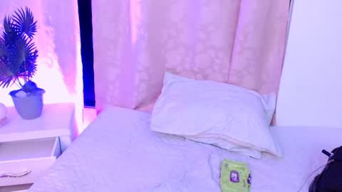 Snapshot of your_girl_of_dreams chatting on 20, 9, 2025 Natt online show from 20, 9, 2025