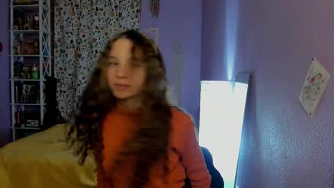 Leslie online show from 16, 9, 2025