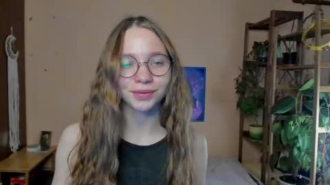 Snapshot of your_leslie chatting on 5, 5, 2026 Leslie online show from 5, 5, 2026
