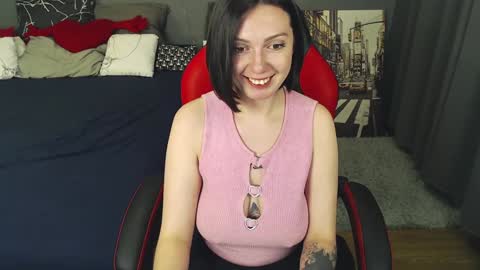 Snapshot of your_little_mom chatting on 28, 1, 2025 Viky online show from 28, 1, 2025