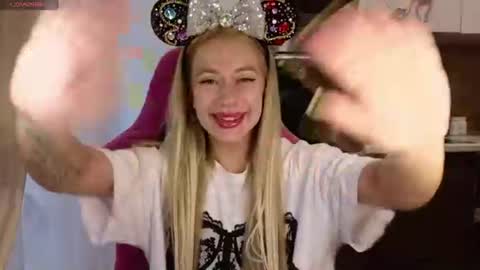 Snapshot of your_psychologist chatting on 4, 7, 2026 Alice online show from 4, 7, 2026