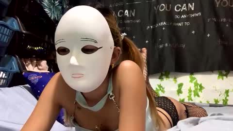 sexylady online show from 6, 4, 2026