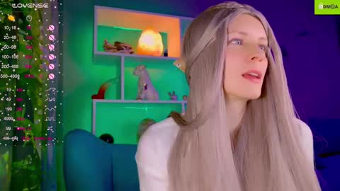 Snapshot of your_spring chatting on 30, 10, 2025 your_spring online show from 30, 10, 2025