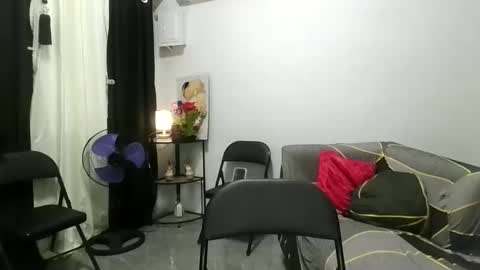 Snapshot of your_unmarriedwife chatting on 4, 6, 2026 your_unmarriedwife online show from 4, 6, 2026