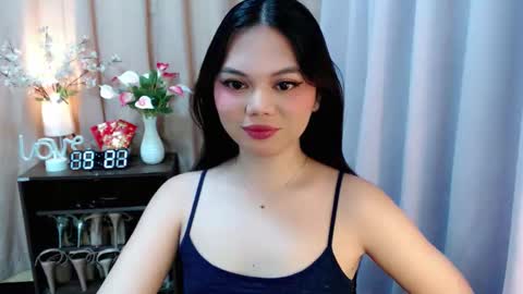 Snapshot of yourangelictransgirl chatting on 27, 9, 2025 Hi its me Yna online show from 27, 9, 2025