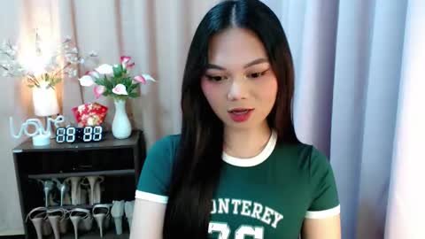Snapshot of yourangelictransgirl chatting on 30, 9, 2025 Hi its me Yna online show from 30, 9, 2025