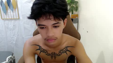 Snapshot of yourasian_eric chatting on 31, 5, 2026 yourasian_eric online show from 31, 5, 2026