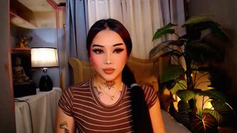 Snapshot of yourasiancockisontop chatting on 21, 11, 2025 kim online show from 21, 11, 2025