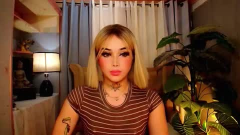 Snapshot of yourasiancockisontop chatting on 25, 11, 2025 kim online show from 25, 11, 2025