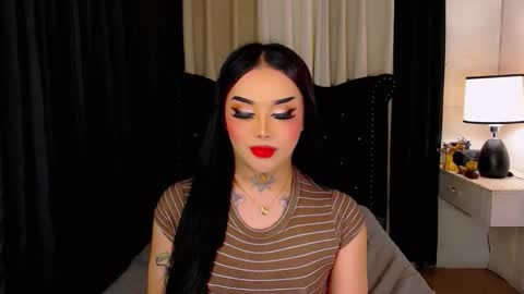 Snapshot of yourasiancockisontop chatting on 14, 12, 2025 kim online show from 14, 12, 2025