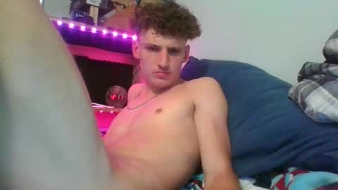 yourbitch1762 online show from 12, 9, 2025