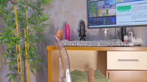 Snapshot of yourburnwish chatting on 11, 1, 2025 Anna online show from 11, 1, 2025