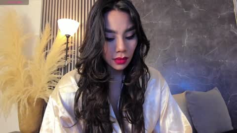 Snapshot of yourcutemolly chatting on 27, 1, 2025 Selena online show from 27, 1, 2025