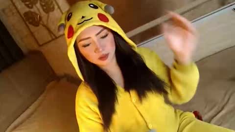 Snapshot of yourdevilsweettsx chatting on 17, 11, 2025 JEN online show from 17, 11, 2025