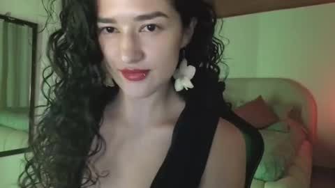 yourdreamgirl2025 online show from 1, 5, 2026