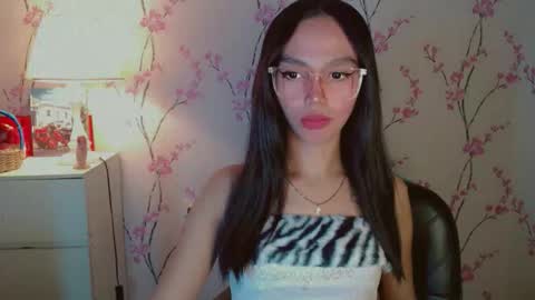 Snapshot of yourfavoratericcie chatting on 9, 9, 2025 RICCIE MAE online show from 9, 9, 2025