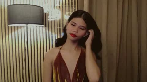 Vivian online show from 9, 11, 2025