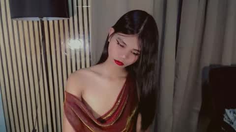 Vivian online show from 21, 11, 2025