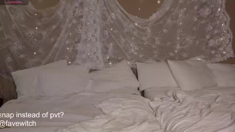 Naava online show from 7, 1, 2025