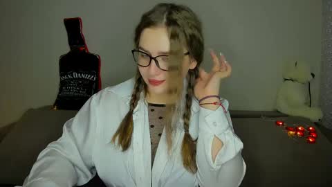 yourgem__ online show from 3, 3, 2025